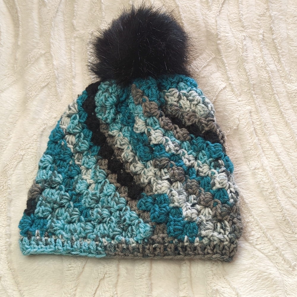 Cozy Teal & Gray Crochet Pom Beanie - Faux Fur Top